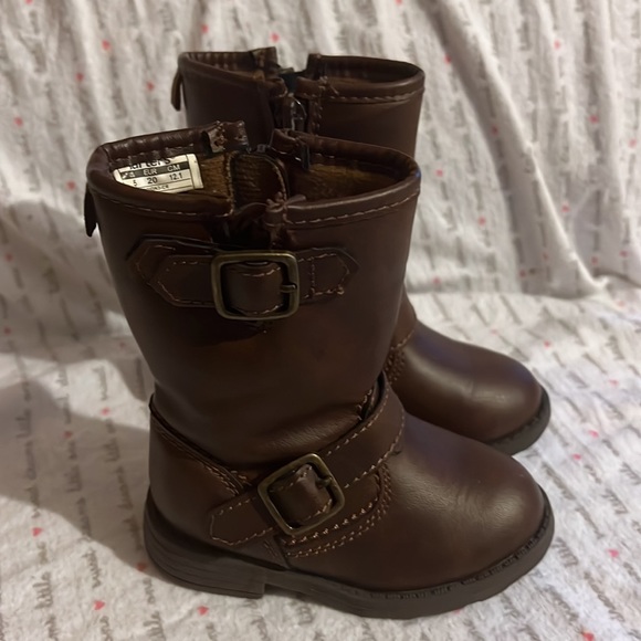 Carter’s - Picture 2 of 5